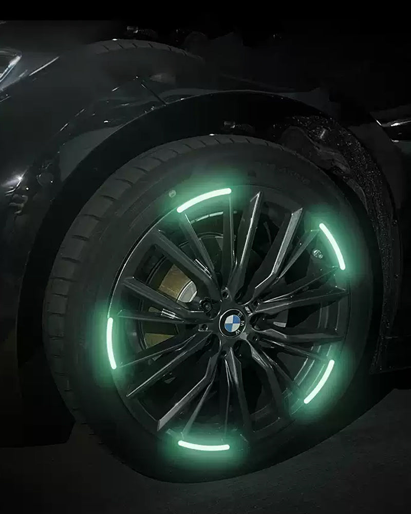đAutocollants anti-collision pour pneus de voiture lumineux