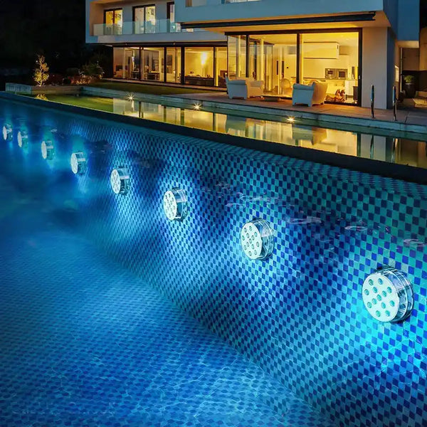 2 HydroLED™ – La lumière qui change l'ambiance de votre piscine, salle de bain ou jardin